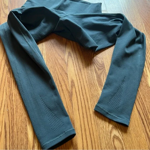 Athleta Mudra 7/8 Tight - Picture 11 of 12